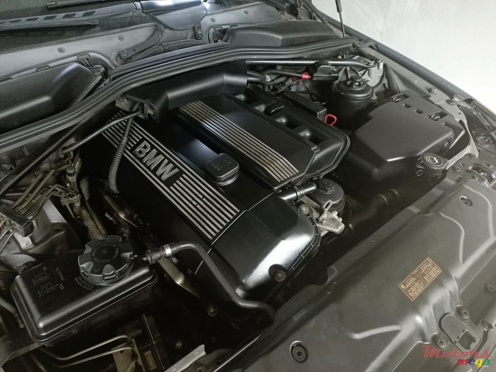 2005' BMW 5 Series photo #4