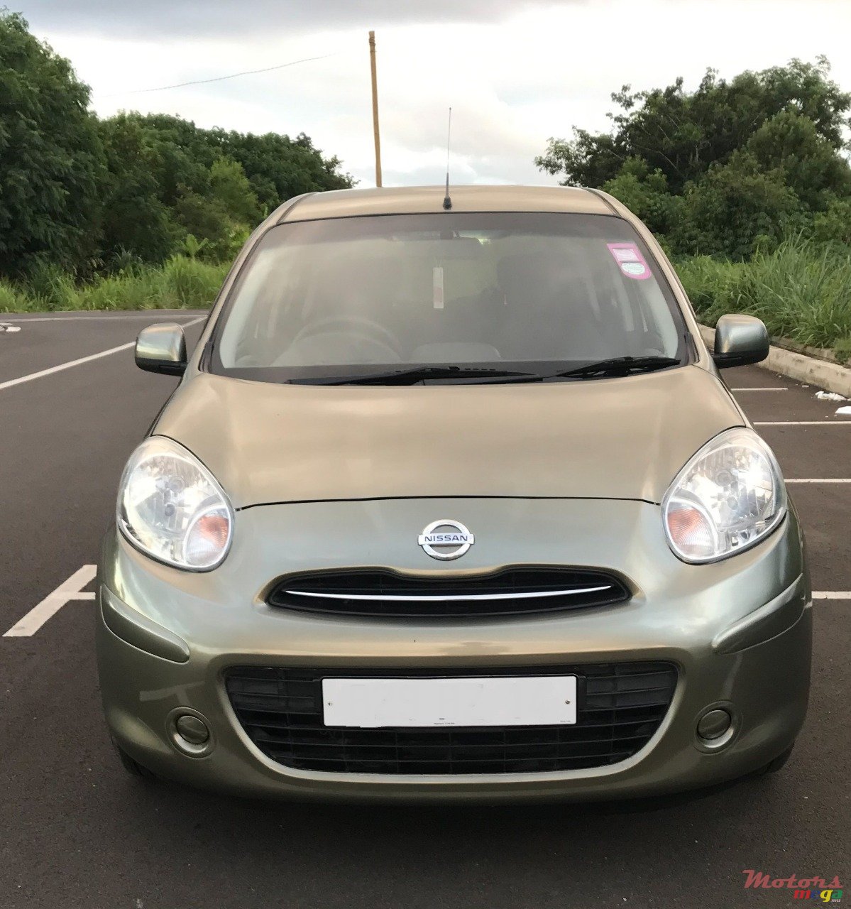 2014' Nissan March photo #7