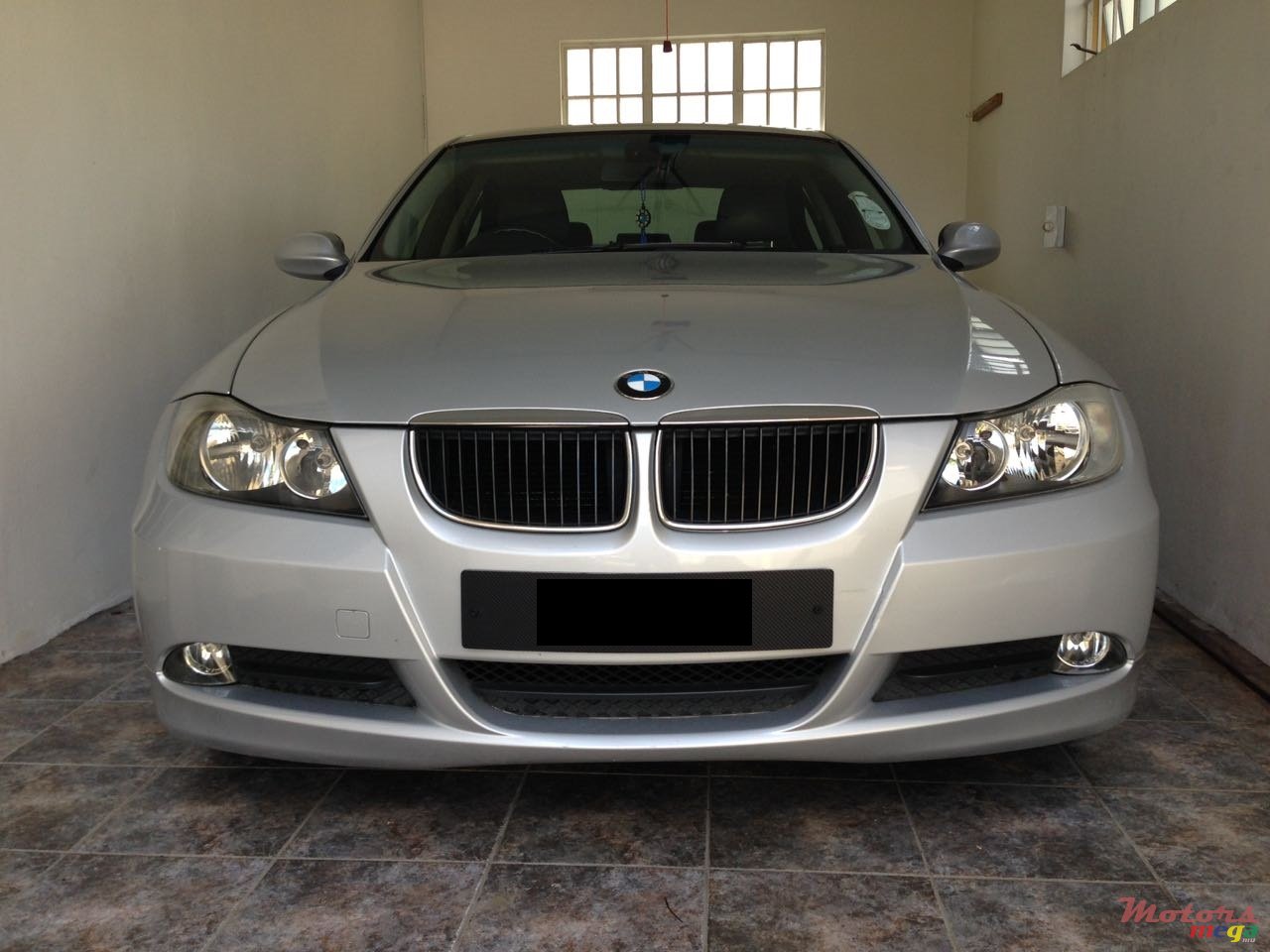 2007' BMW 316 photo #1