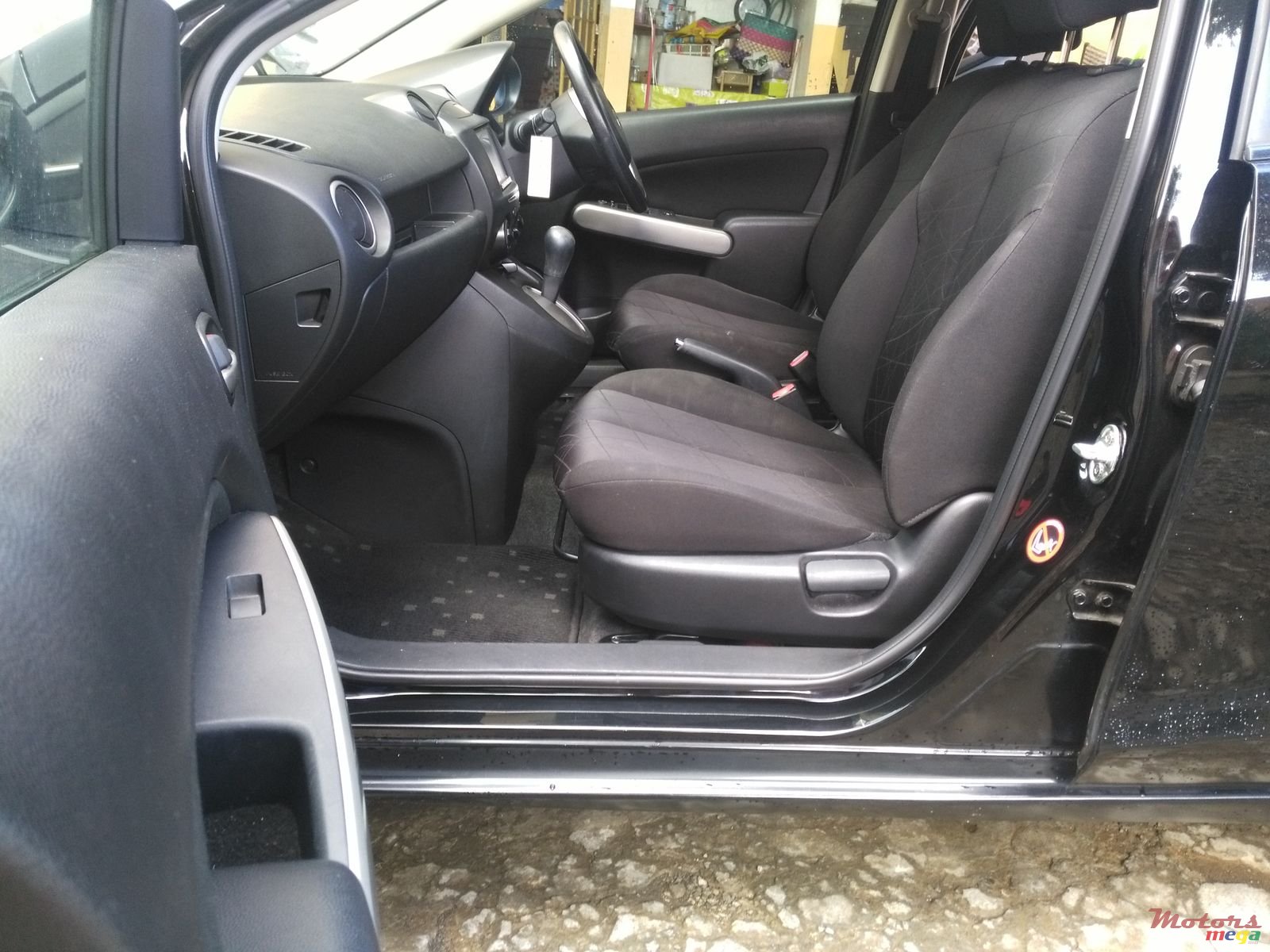 2012' Mazda Demio photo #5