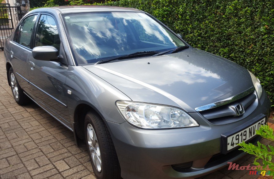 2005' Honda Civic photo #1