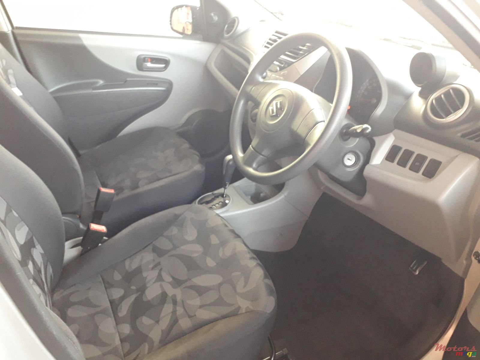 2012' Suzuki Celerio Automatic photo #3