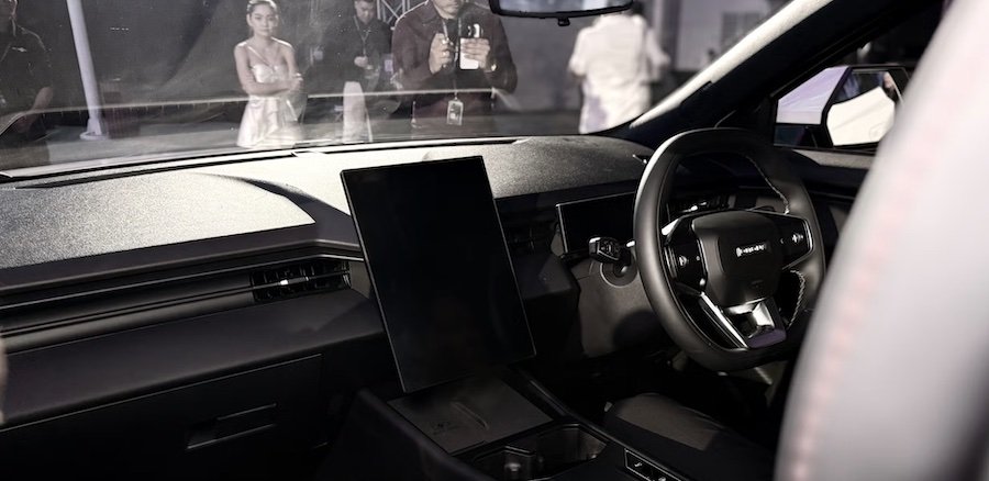 This Chinese SUV Has An AI Cockpit That Can Actually Control The Car