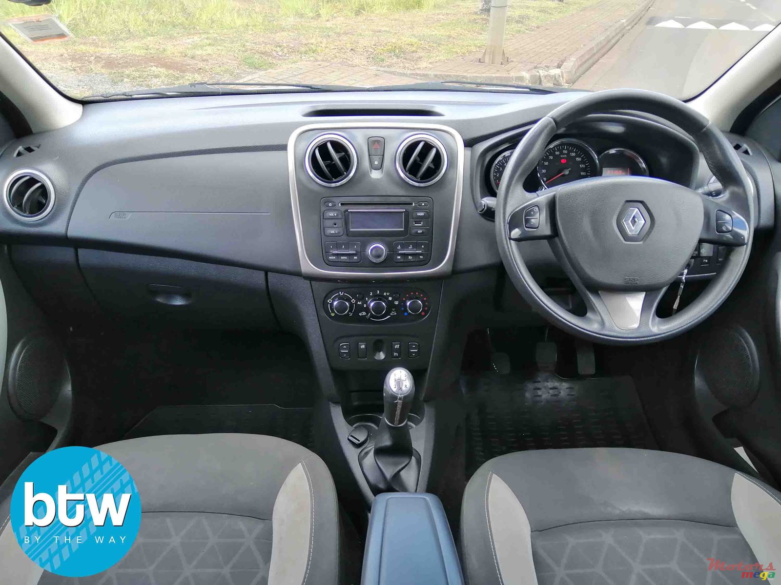 2014' Renault Sandero StepWay photo #6