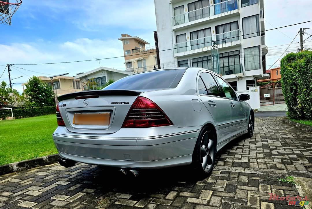 2005' Mercedes-Benz C 350 V6 photo #2