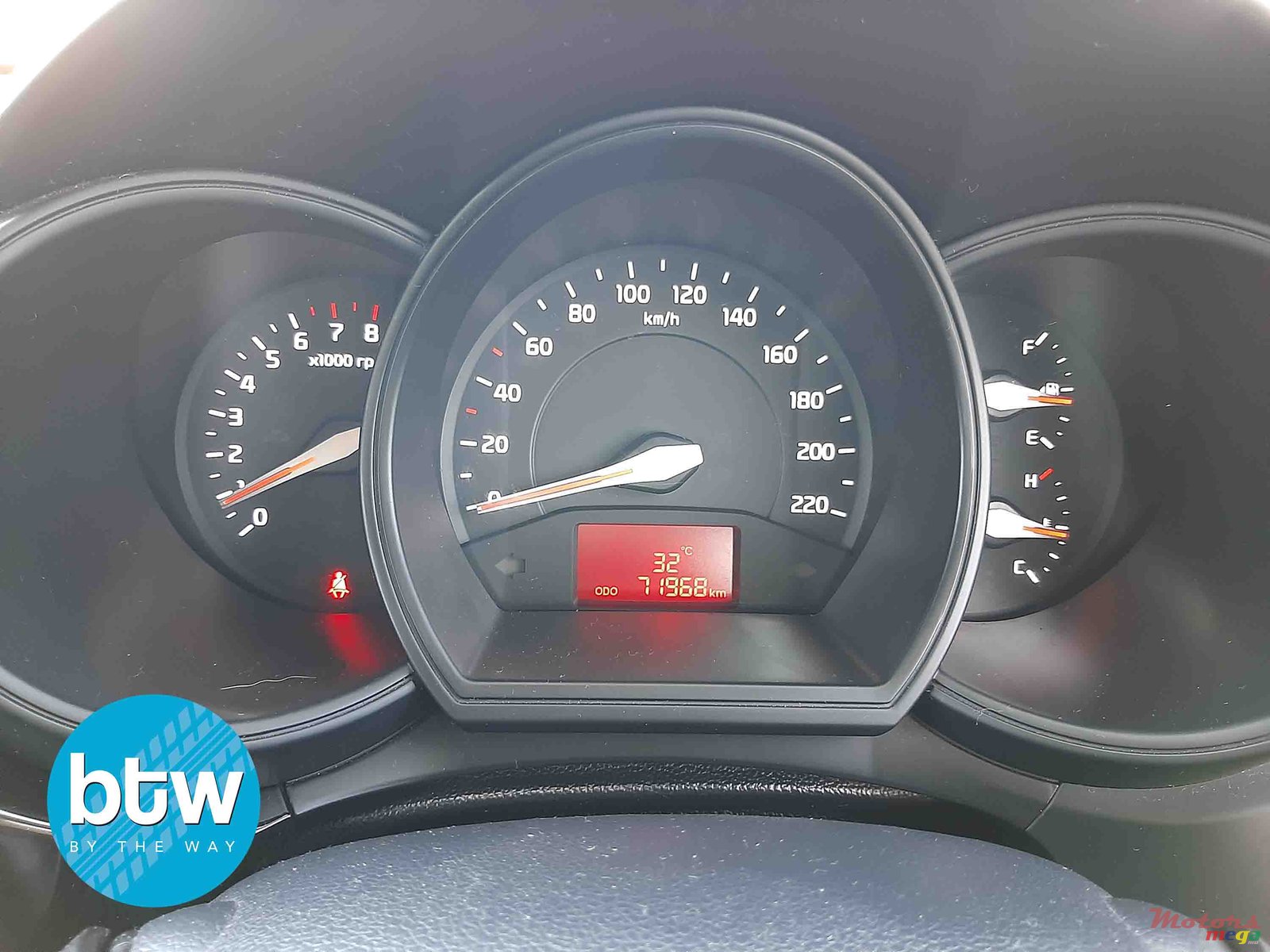 2016' Kia Rio photo #7