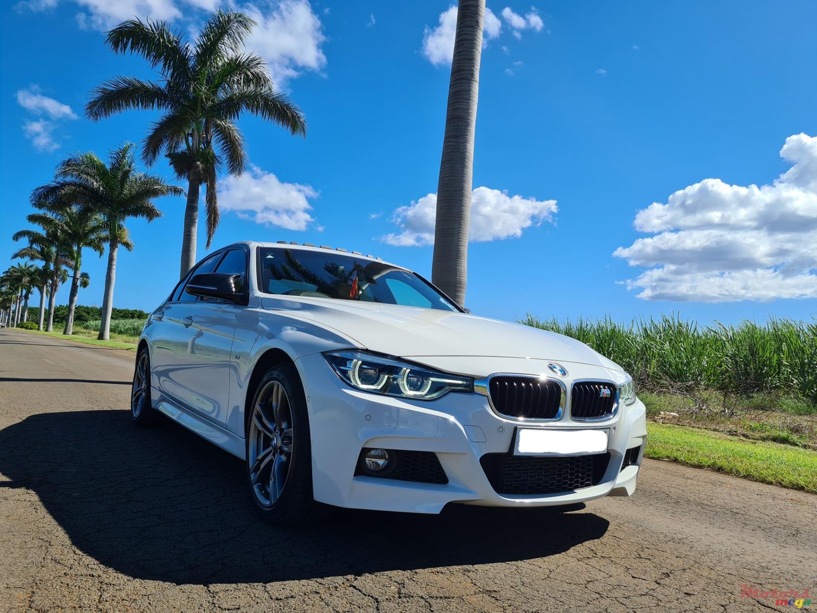 2017' BMW 318 M sport photo #2