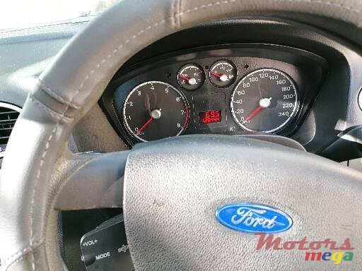 2012' Ford Focus photo #1