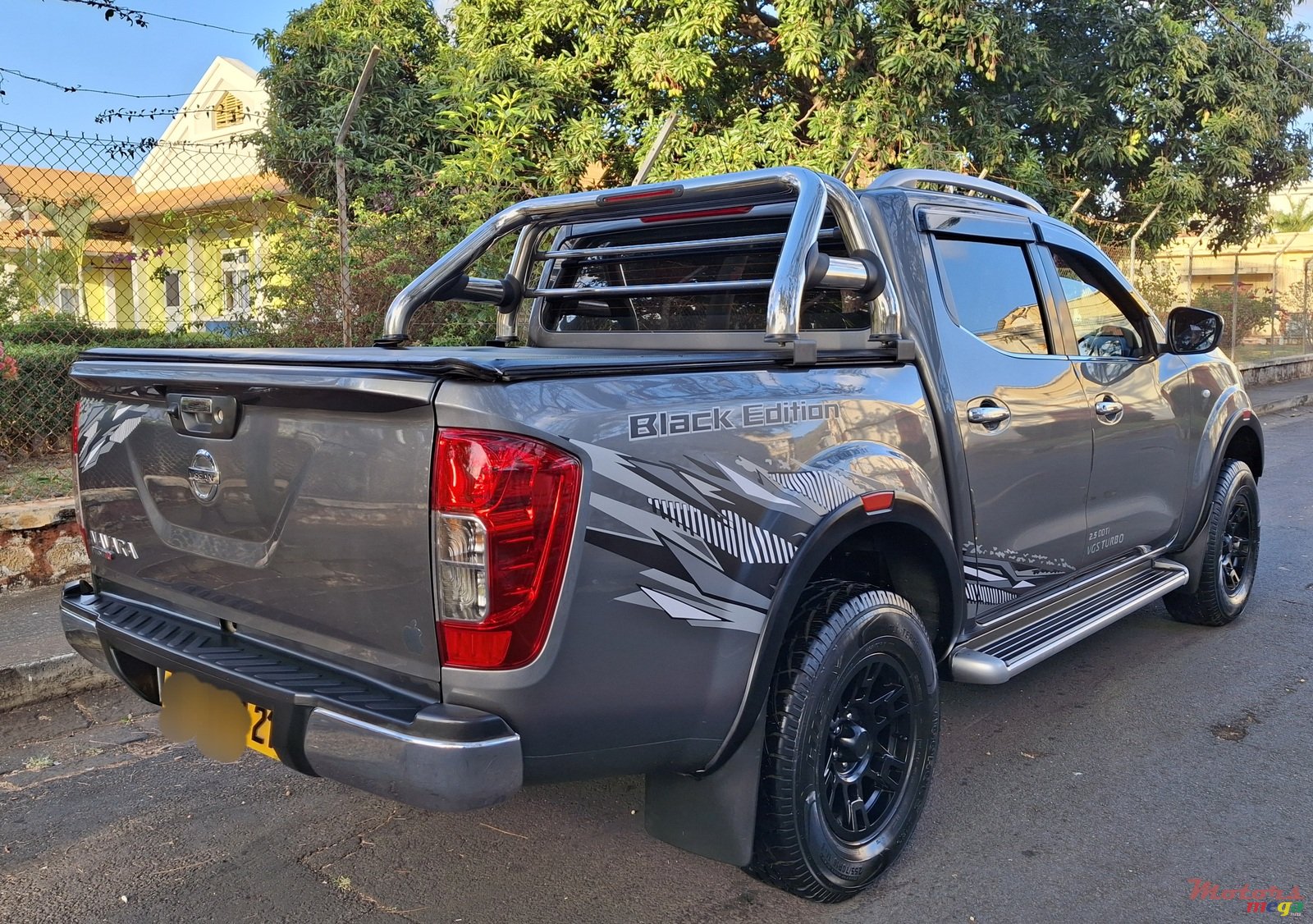 2021' Nissan Navara photo #7