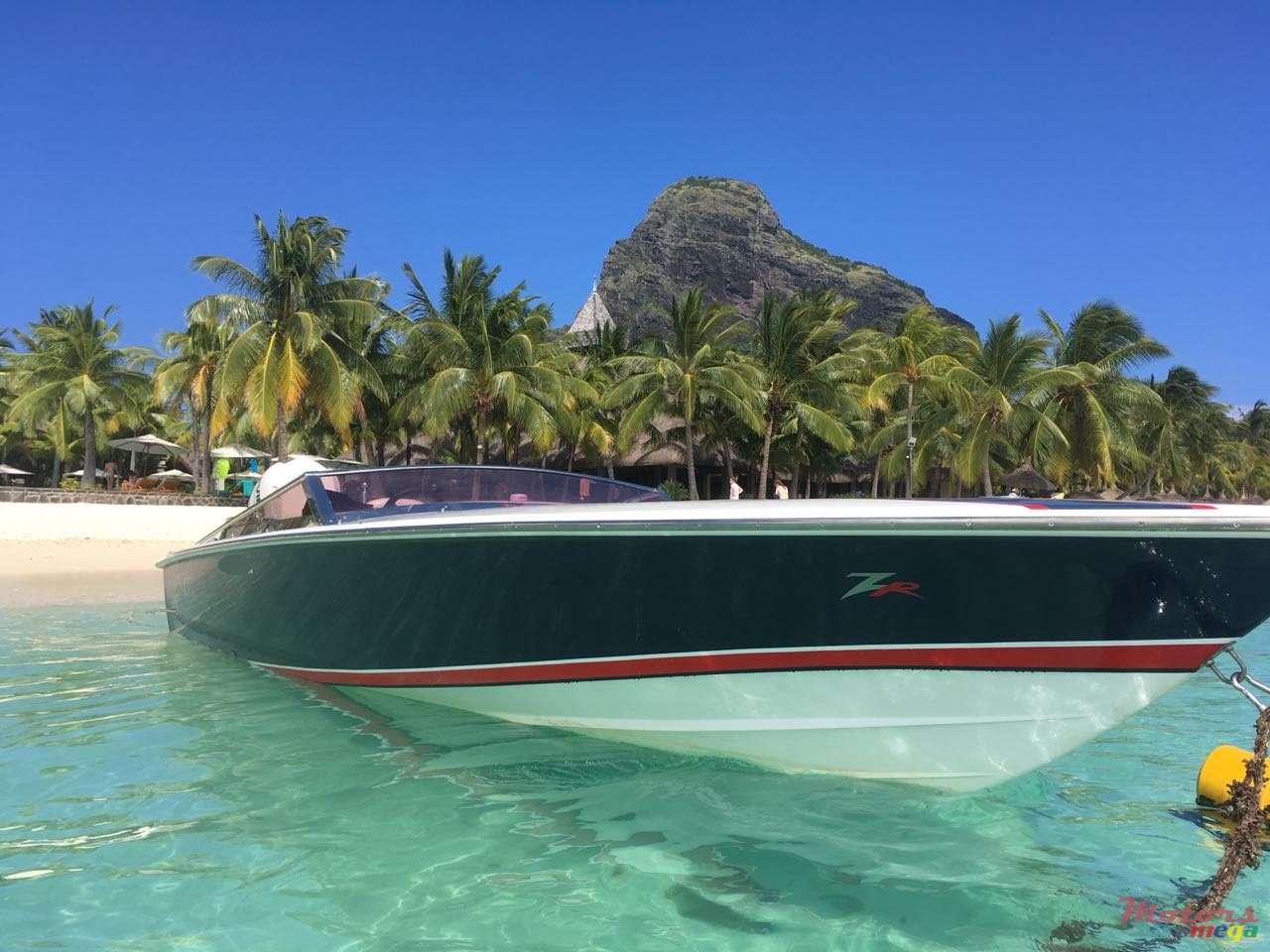 2010' Donzi photo #1