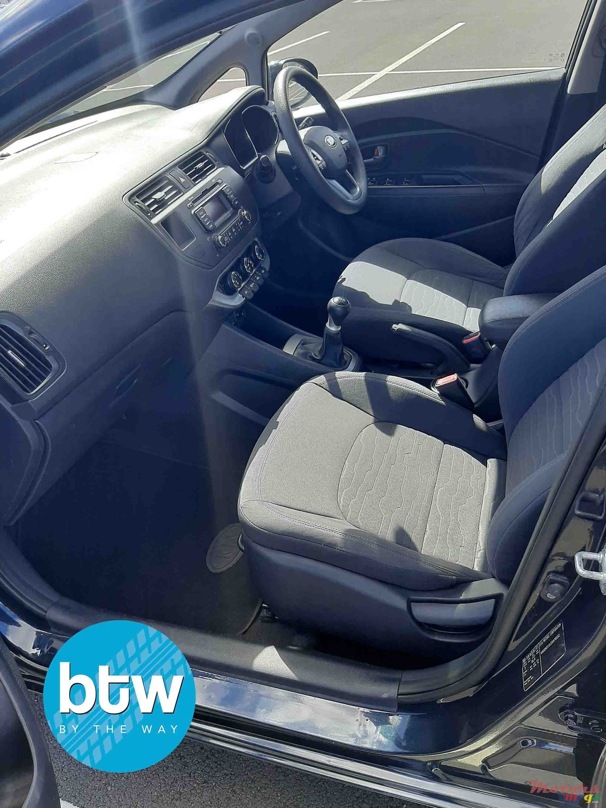 2013' Kia Rio photo #5