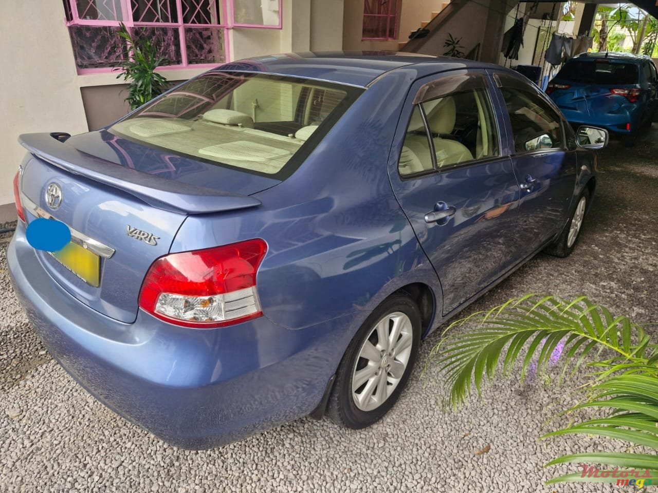 2013' Toyota Yaris photo #6