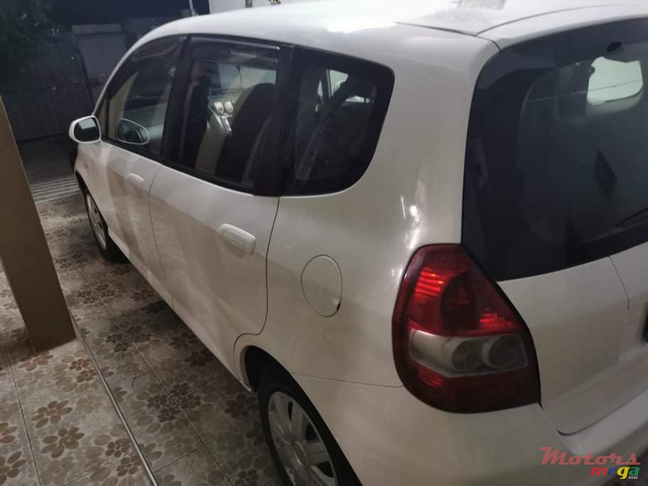 2006' Honda Fit photo #3