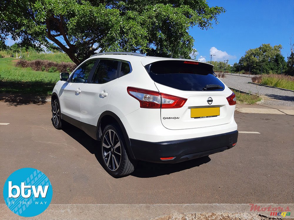 2015' Nissan Qashqai photo #3