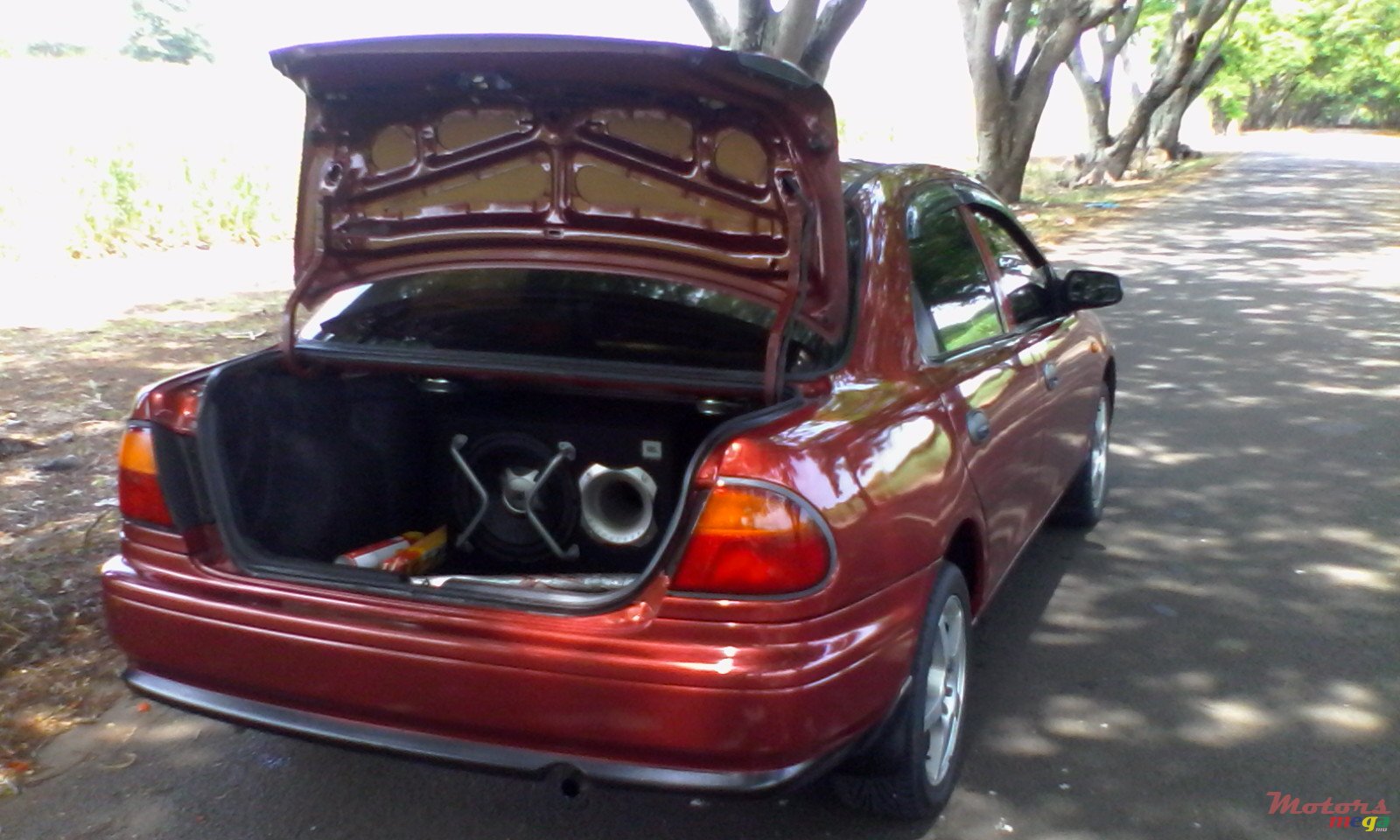 1998' Mazda 323 non photo #5