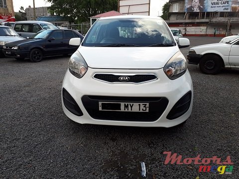 2013' Kia Picanto photo #7