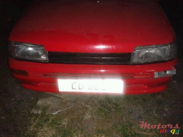 1992' Daihatsu Charade photo #5