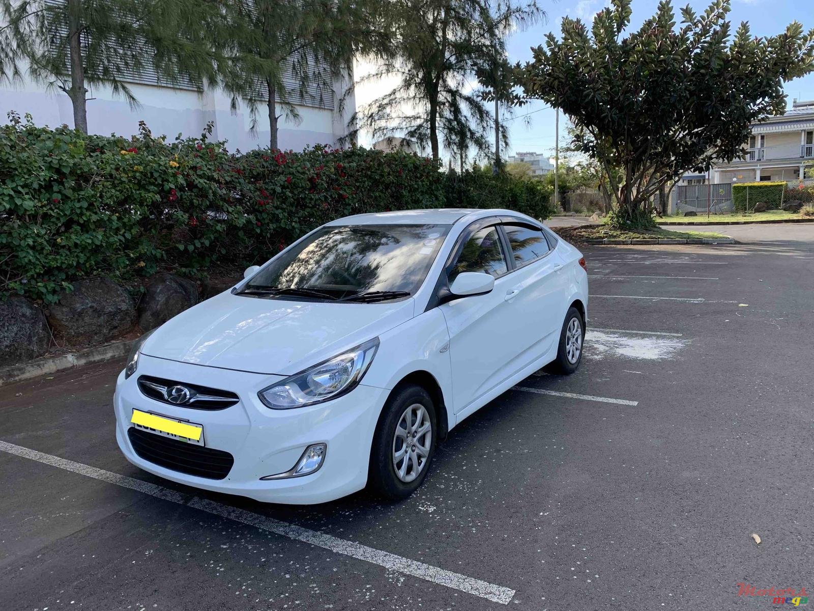 2014' Hyundai Accent photo #2