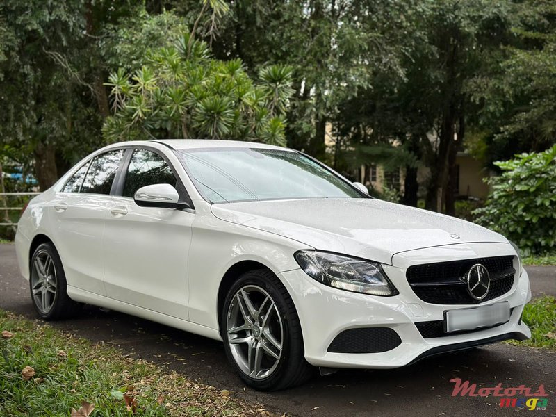 2014' Mercedes-Benz C 180 photo #1