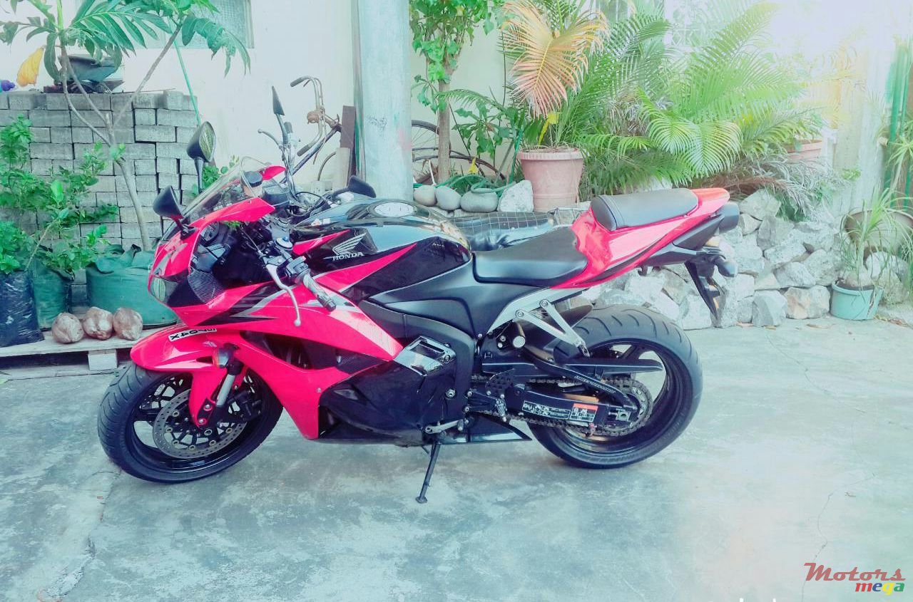 2012' Honda photo #2