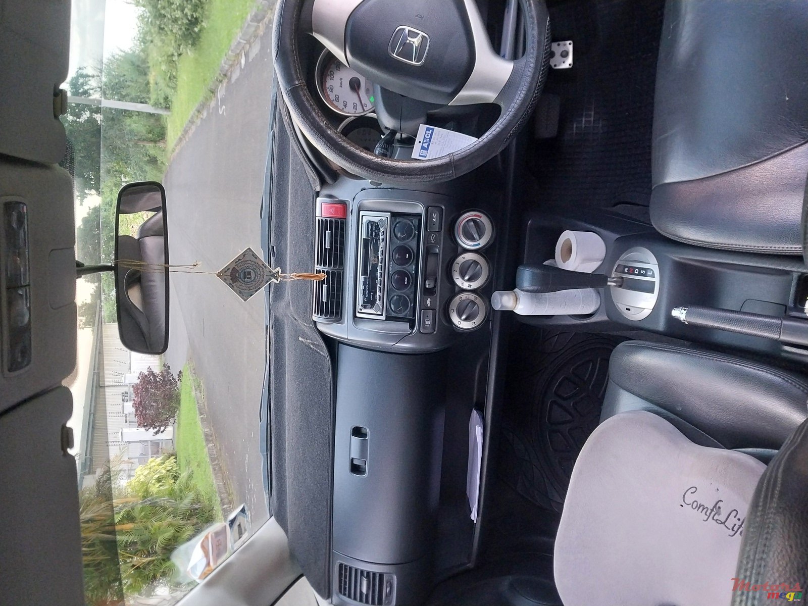 2005' Honda Fit photo #4