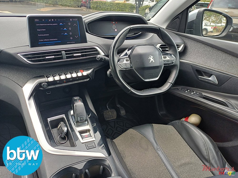 2018' Peugeot 3008 Allure photo #5