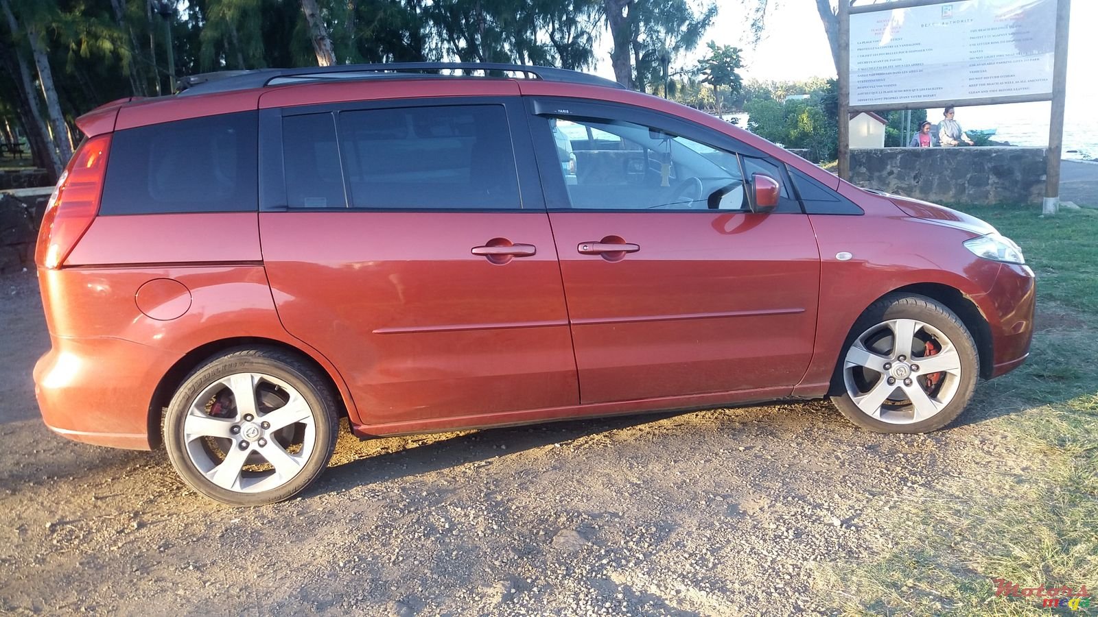 2006' Mazda 5 photo #2