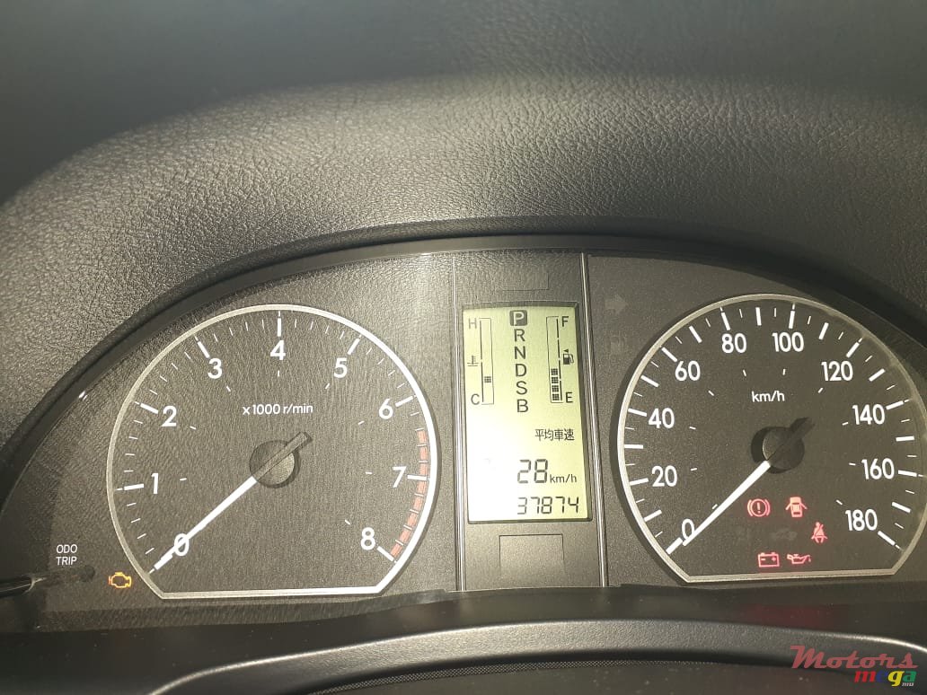 2013' Toyota Corolla photo #5