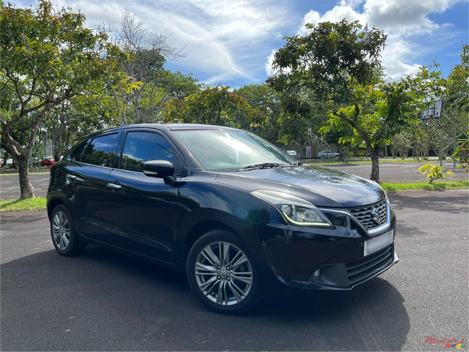 2017' Suzuki Baleno Glx photo #1