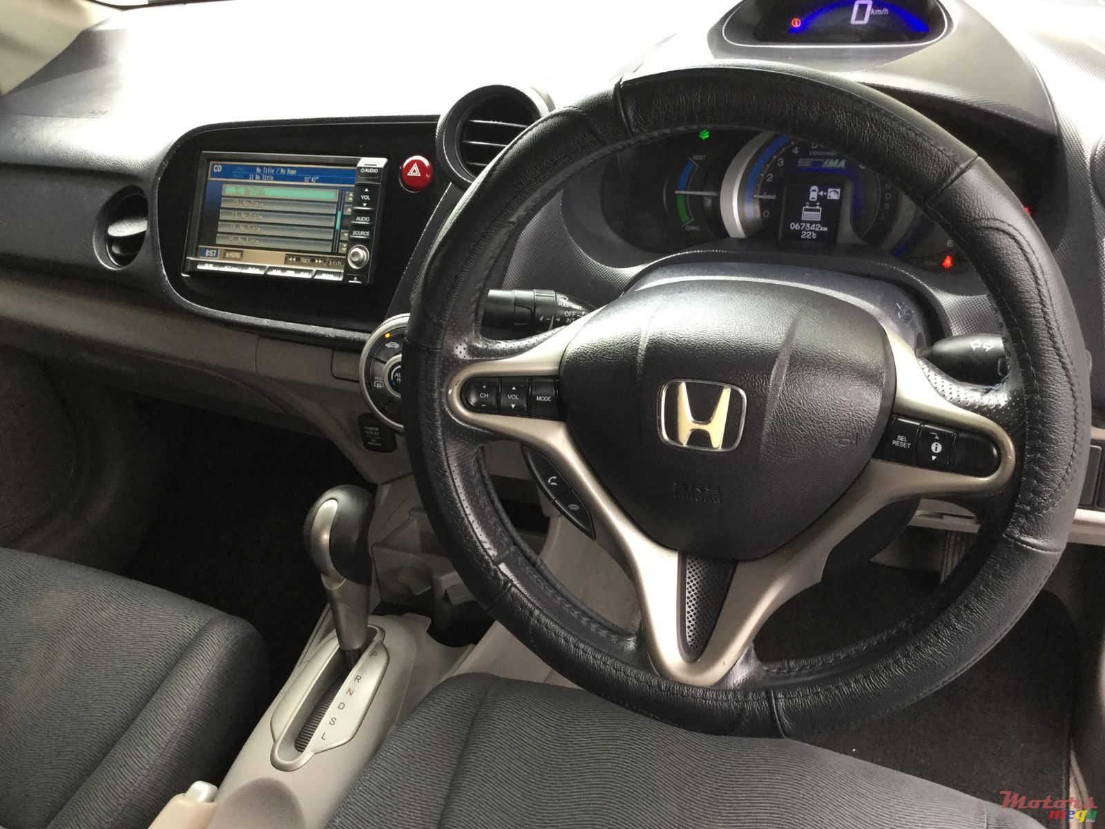 2010' Honda Insight photo #5