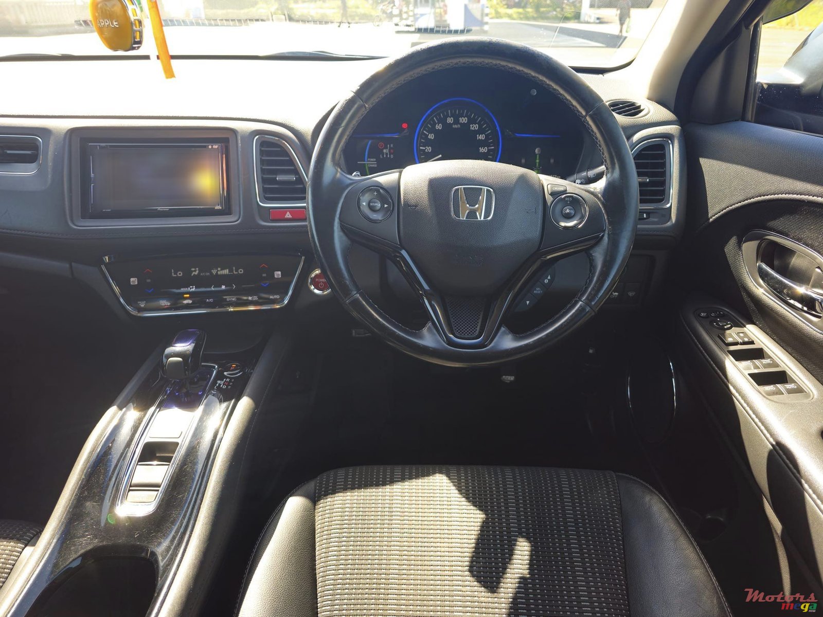 2015' Honda Vezel photo #6