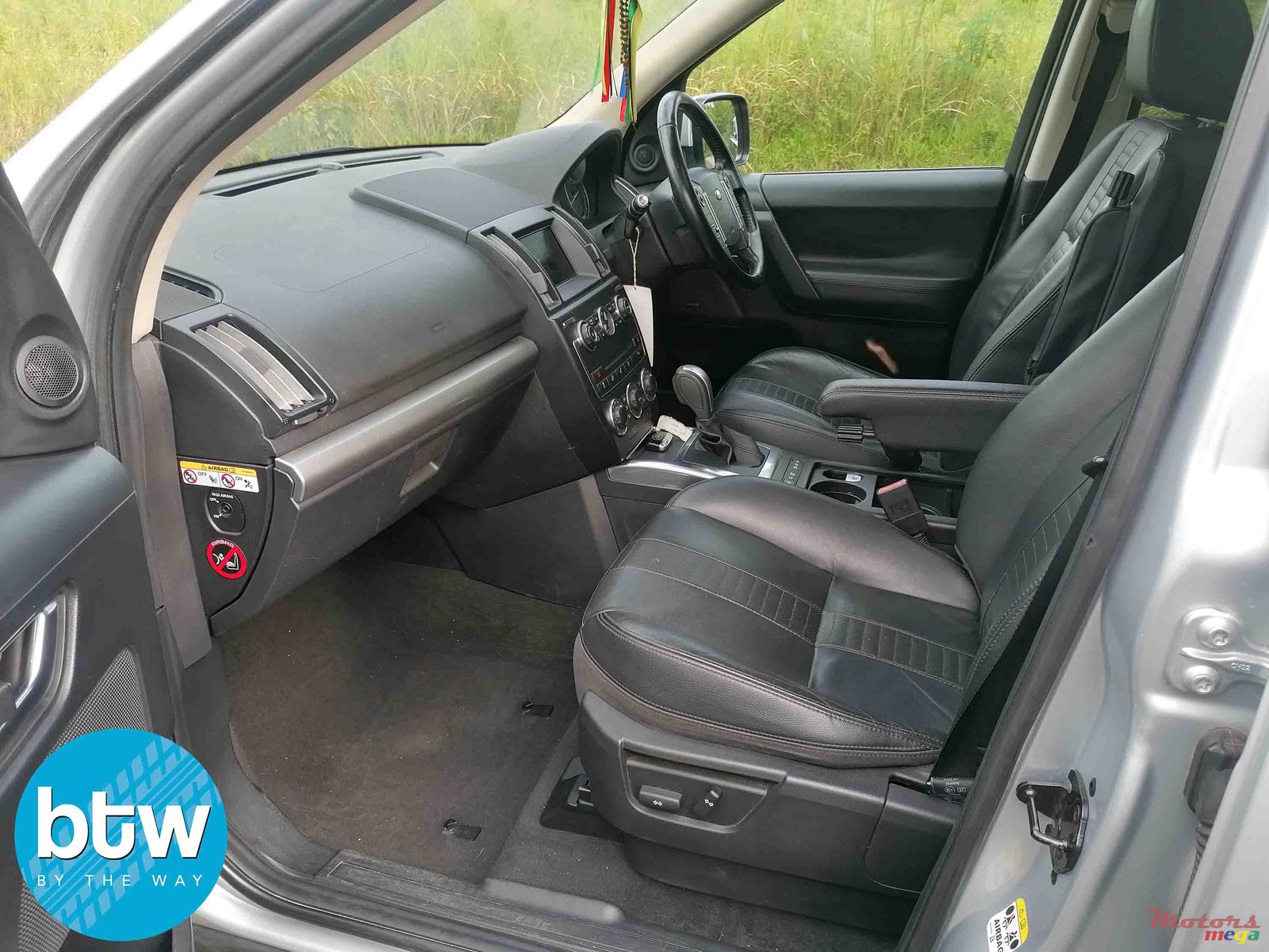 2013' Land Rover Freelander photo #4