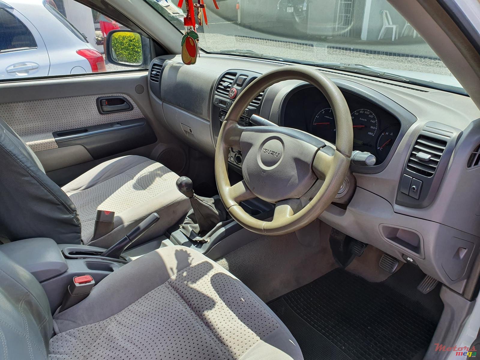 2008' Isuzu D-Max photo #4