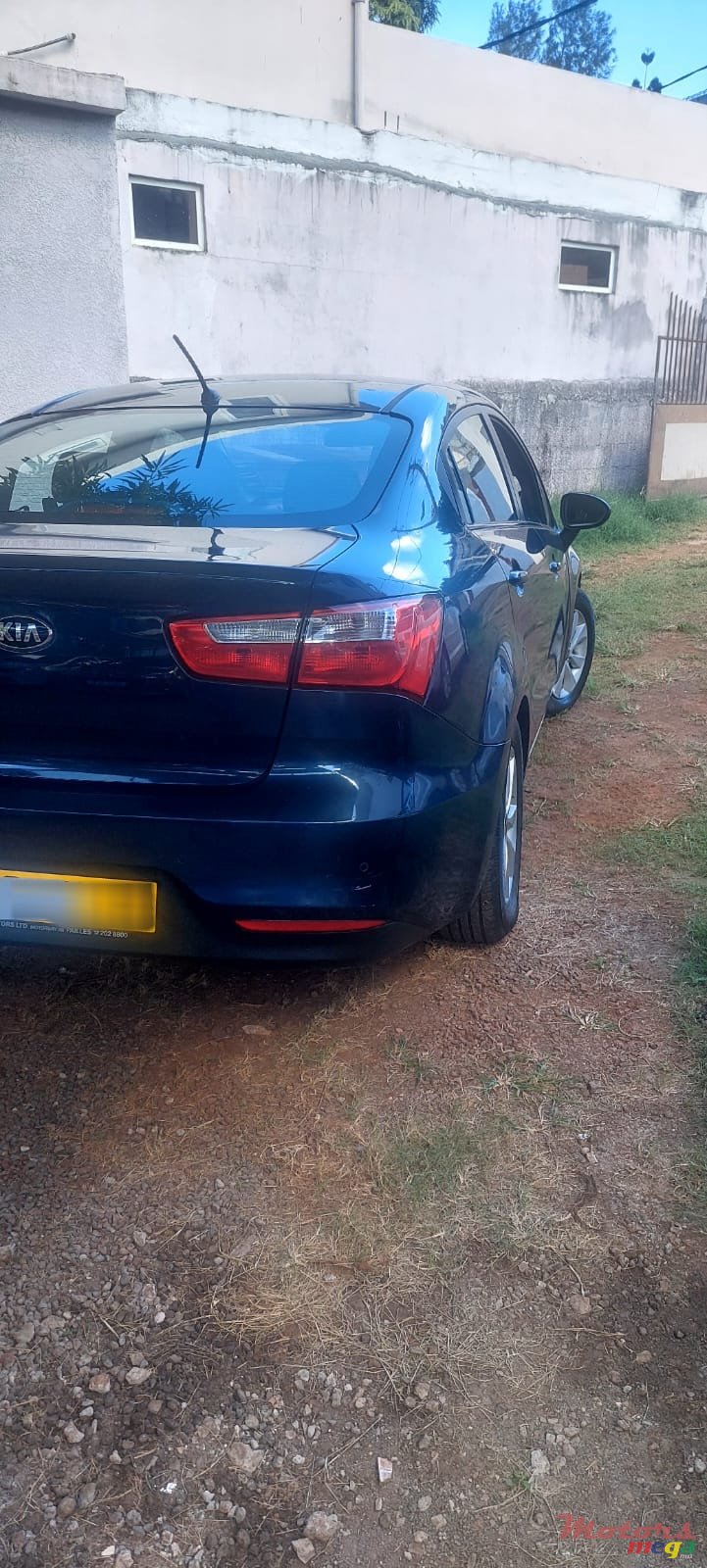 2015' Kia Rio photo #6