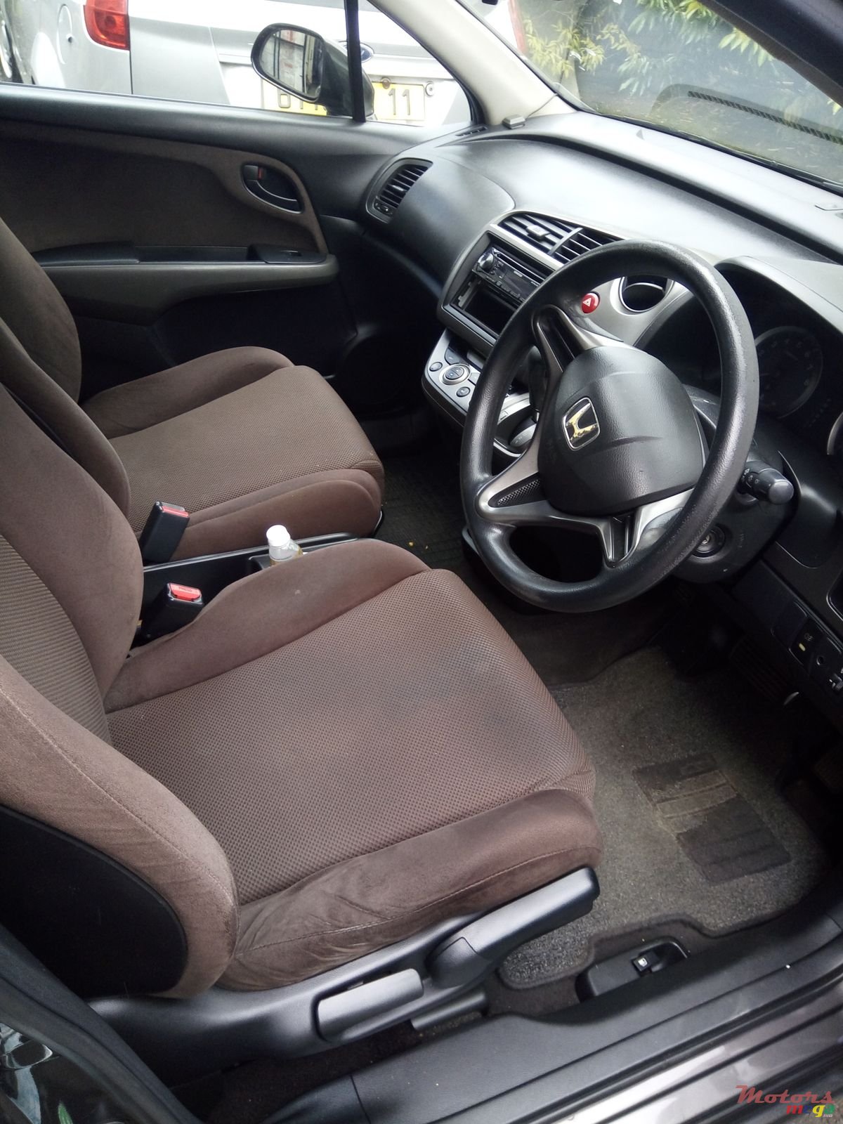 2006' Honda Stream photo #3