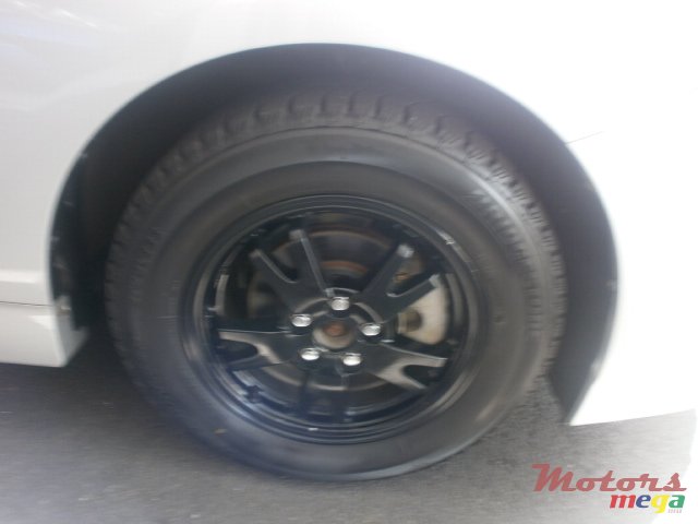 2013' Toyota Prius Plug-in Hybrid Hybrid photo #3