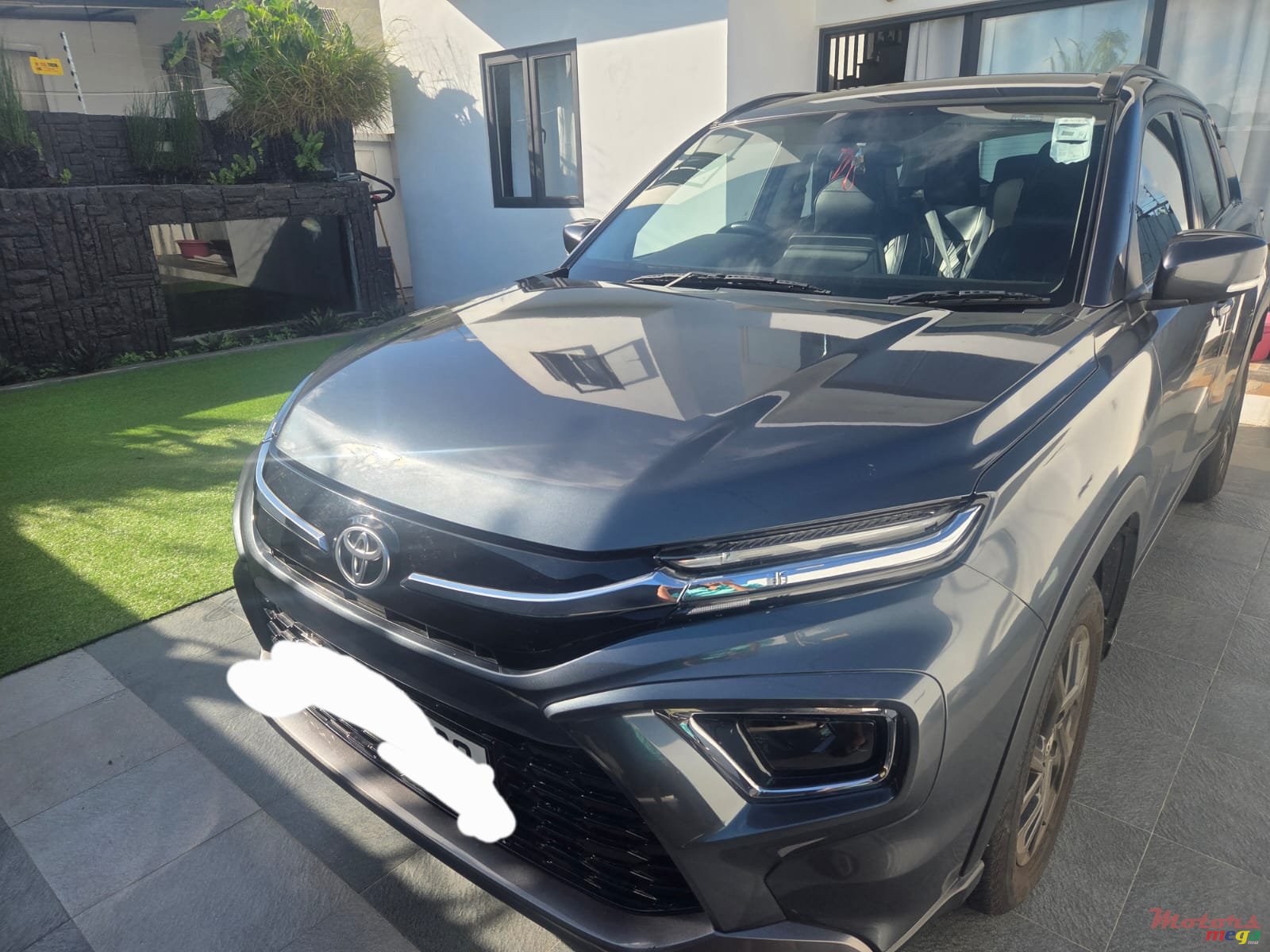2023' Toyota Urban Cruiser photo #1