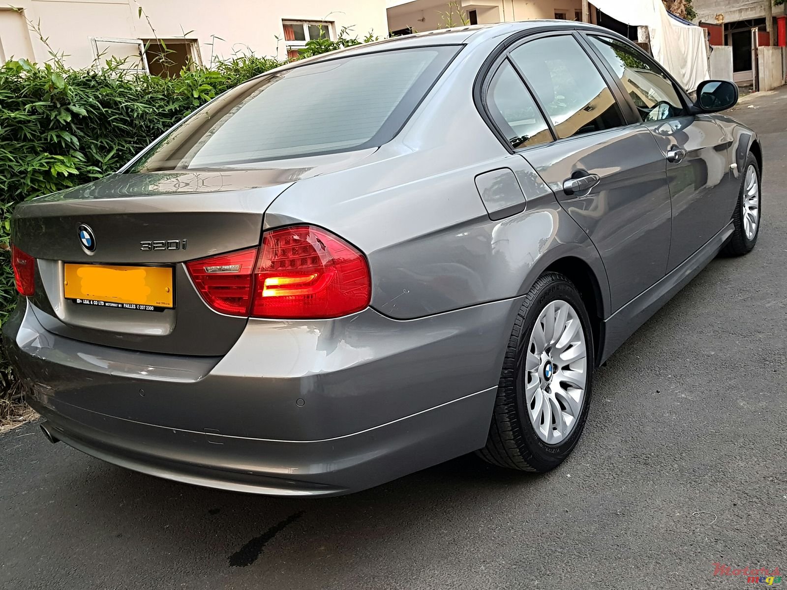 2009' BMW 320 photo #3