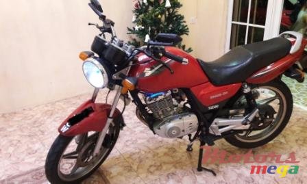 2011' Suzuki EN 125 photo #1