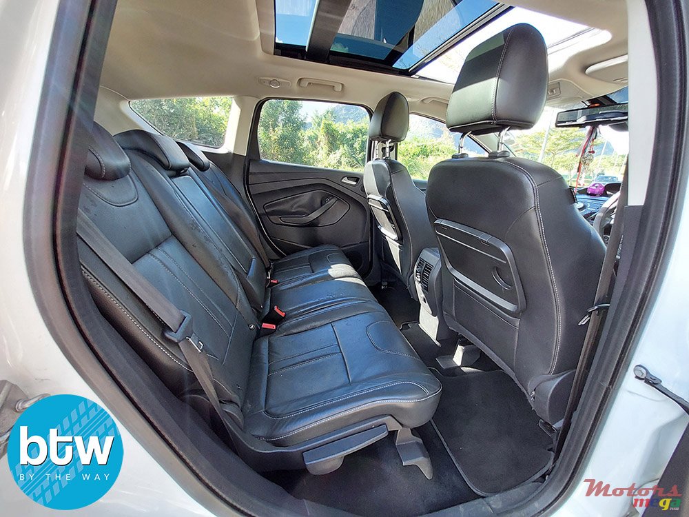 2015' Ford Kuga photo #3