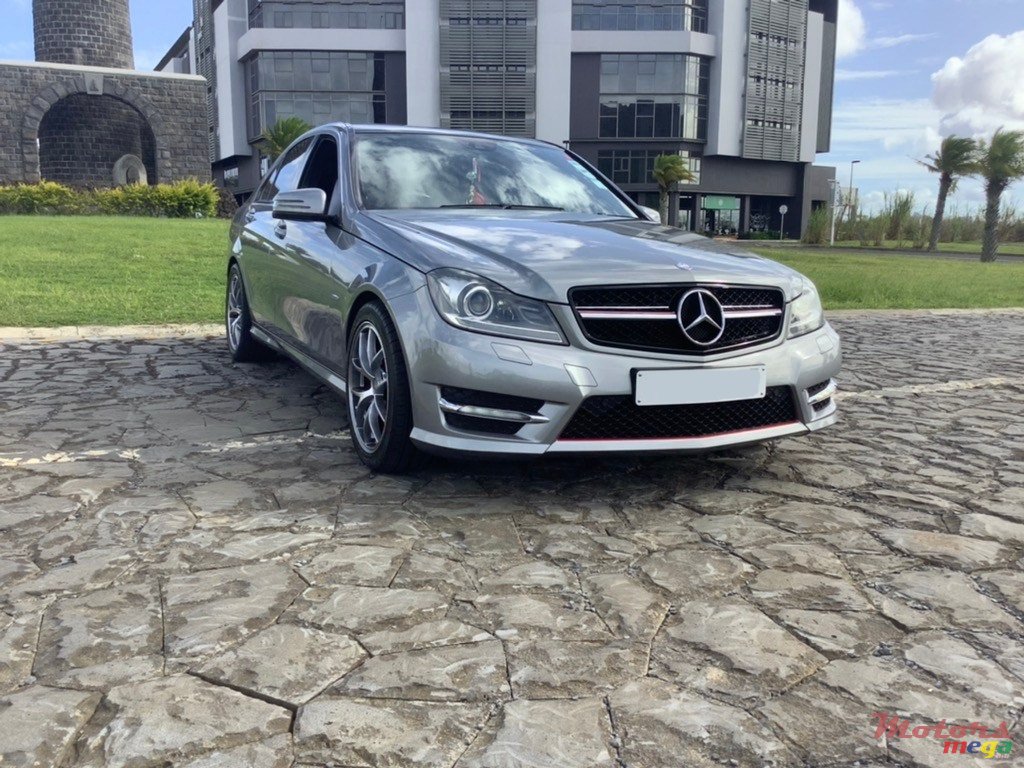 2012' Mercedes-Benz C-Class AMG photo #3