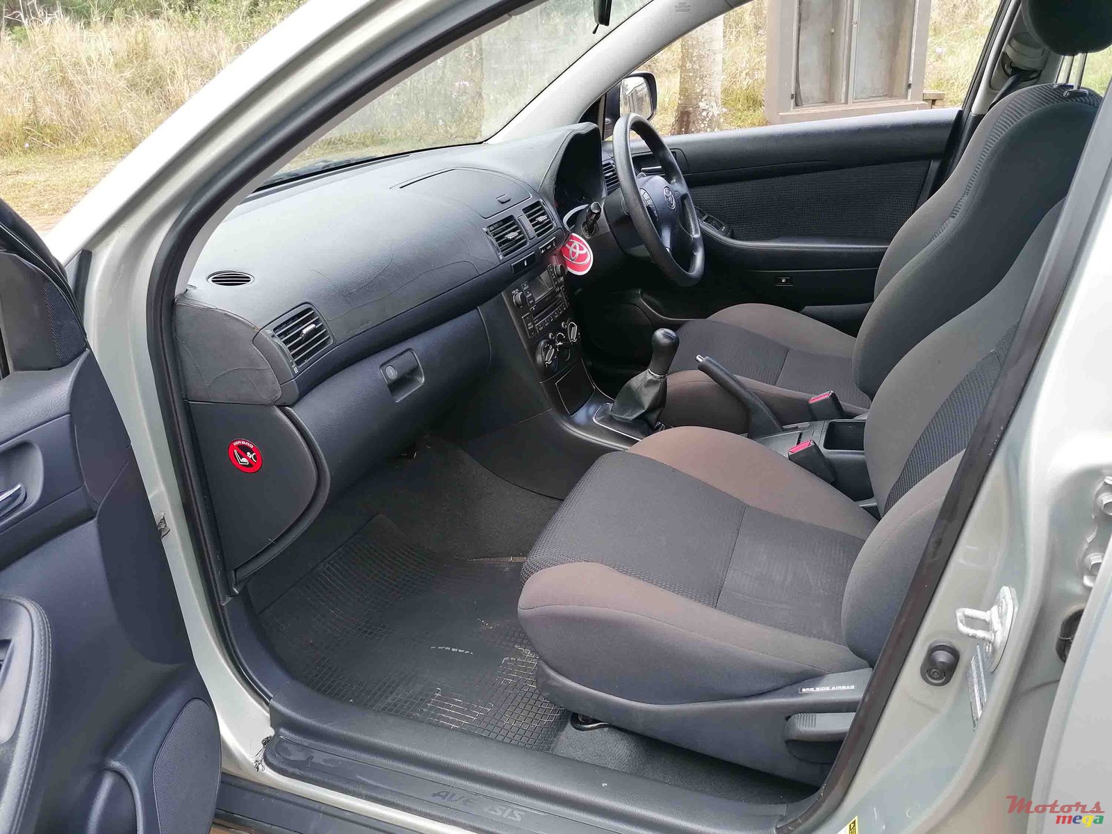 2007' Toyota Avensis photo #3