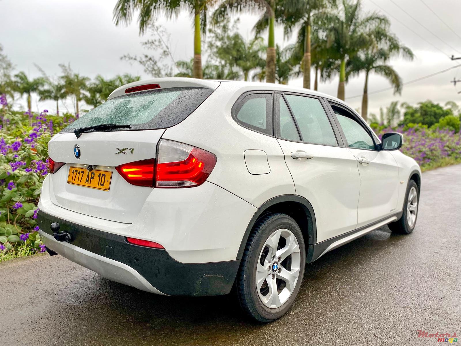 2010' BMW X1 2.0d Sdrive photo #2