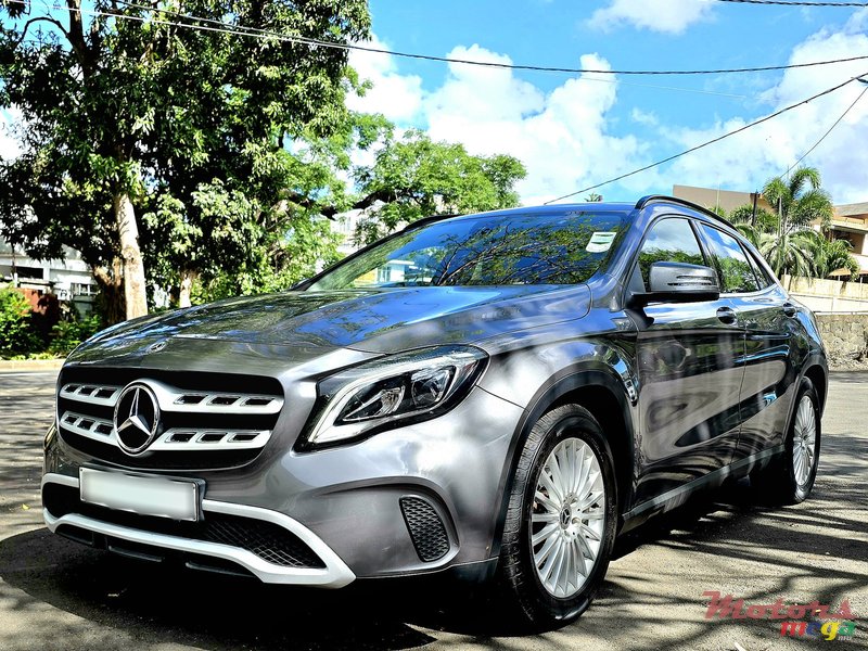 2020' Mercedes-Benz GLA 180 photo #1