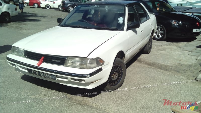 1988' Toyota Corona photo #4