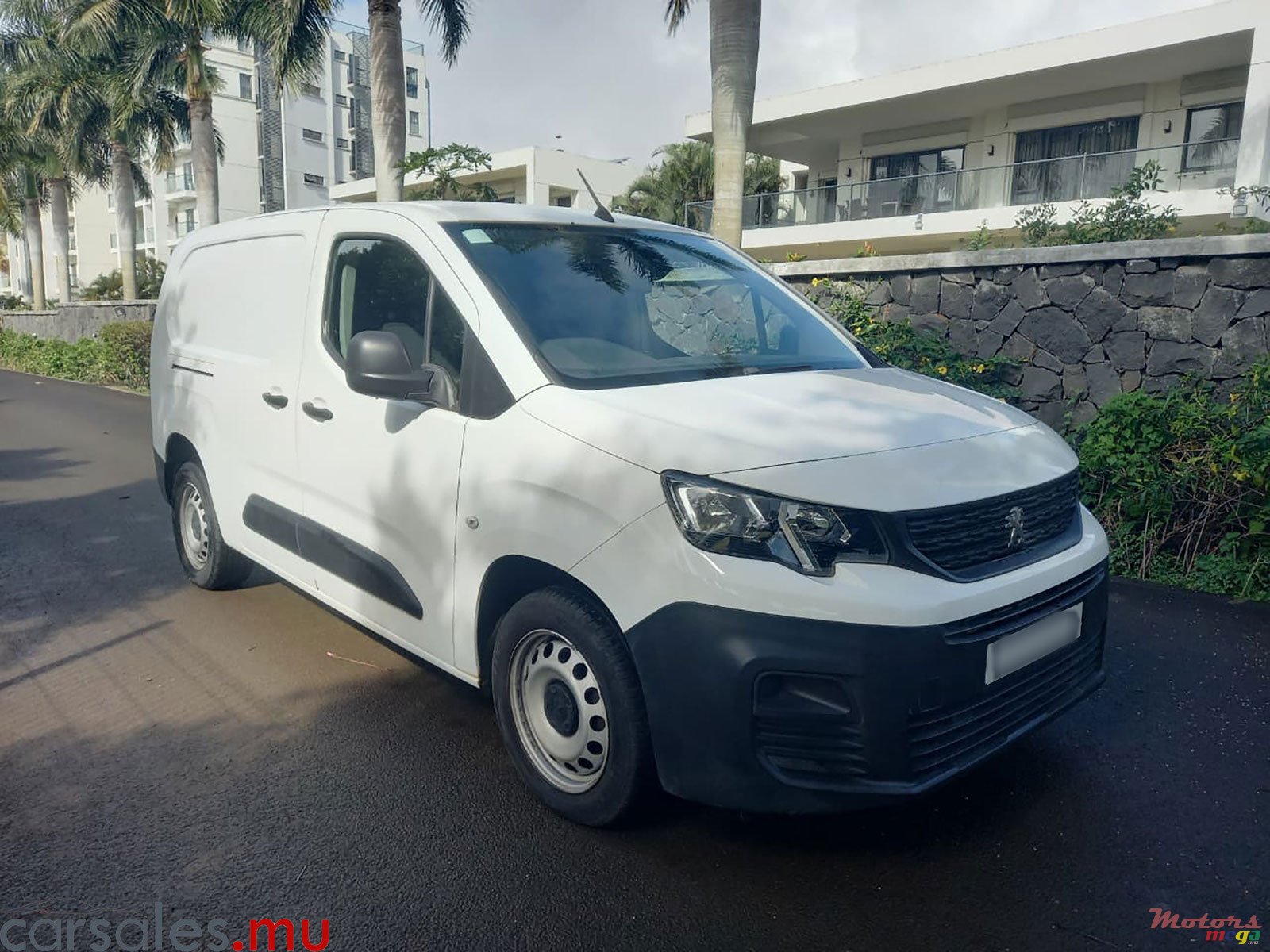 2020' Peugeot Partner Maxi 1.6 HDI photo #2