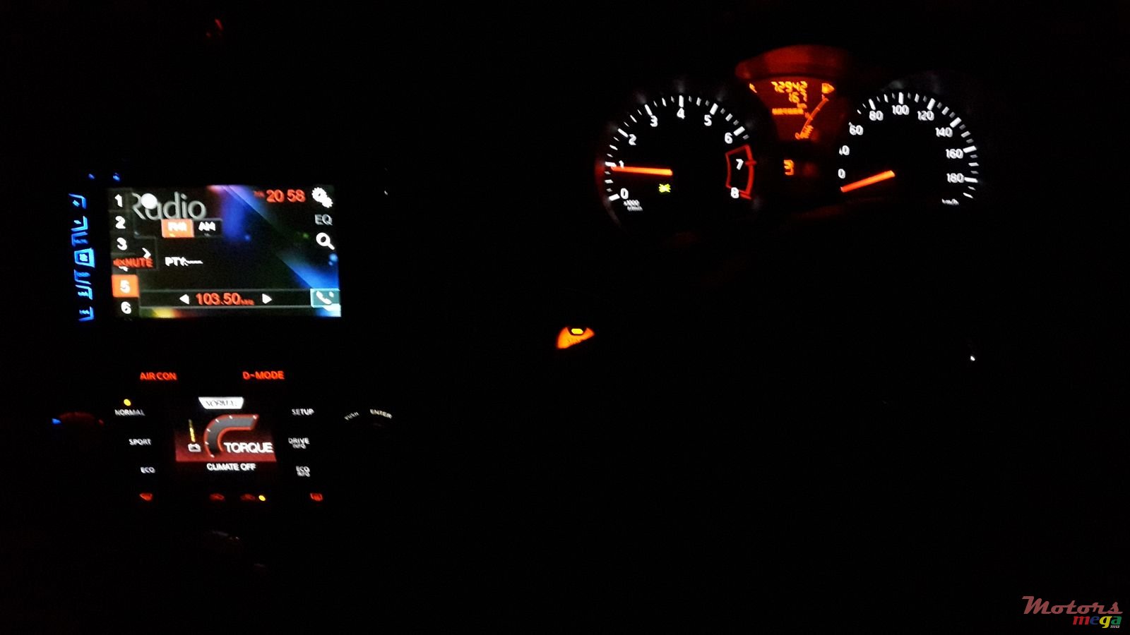 2012' Nissan Juke photo #2