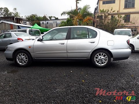 2001' Nissan Primera photo #3
