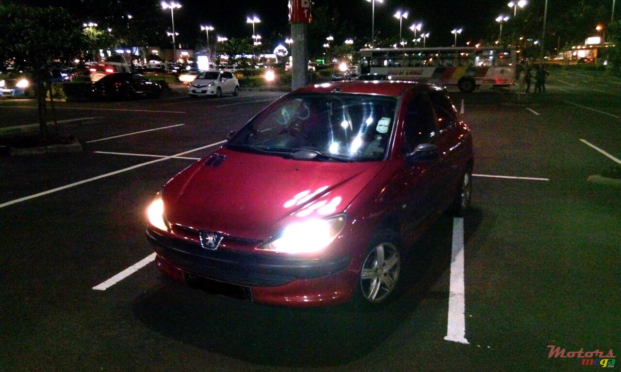2000' Peugeot 206 XR photo #2