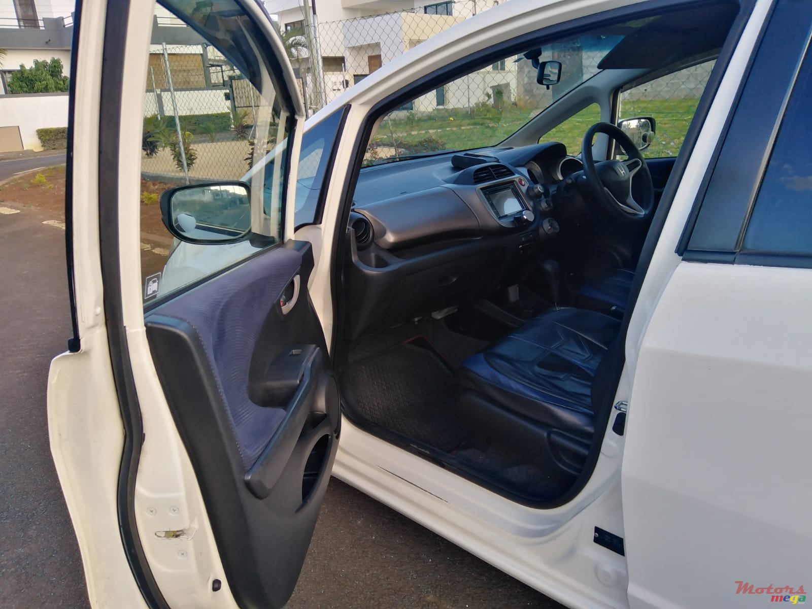 2010' Honda Fit photo #6